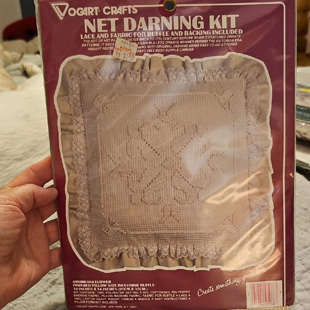 NWT VINTAGE Vogart Crafts Net Darning Kit Pillow 80s Handmade Lace Retro Decor